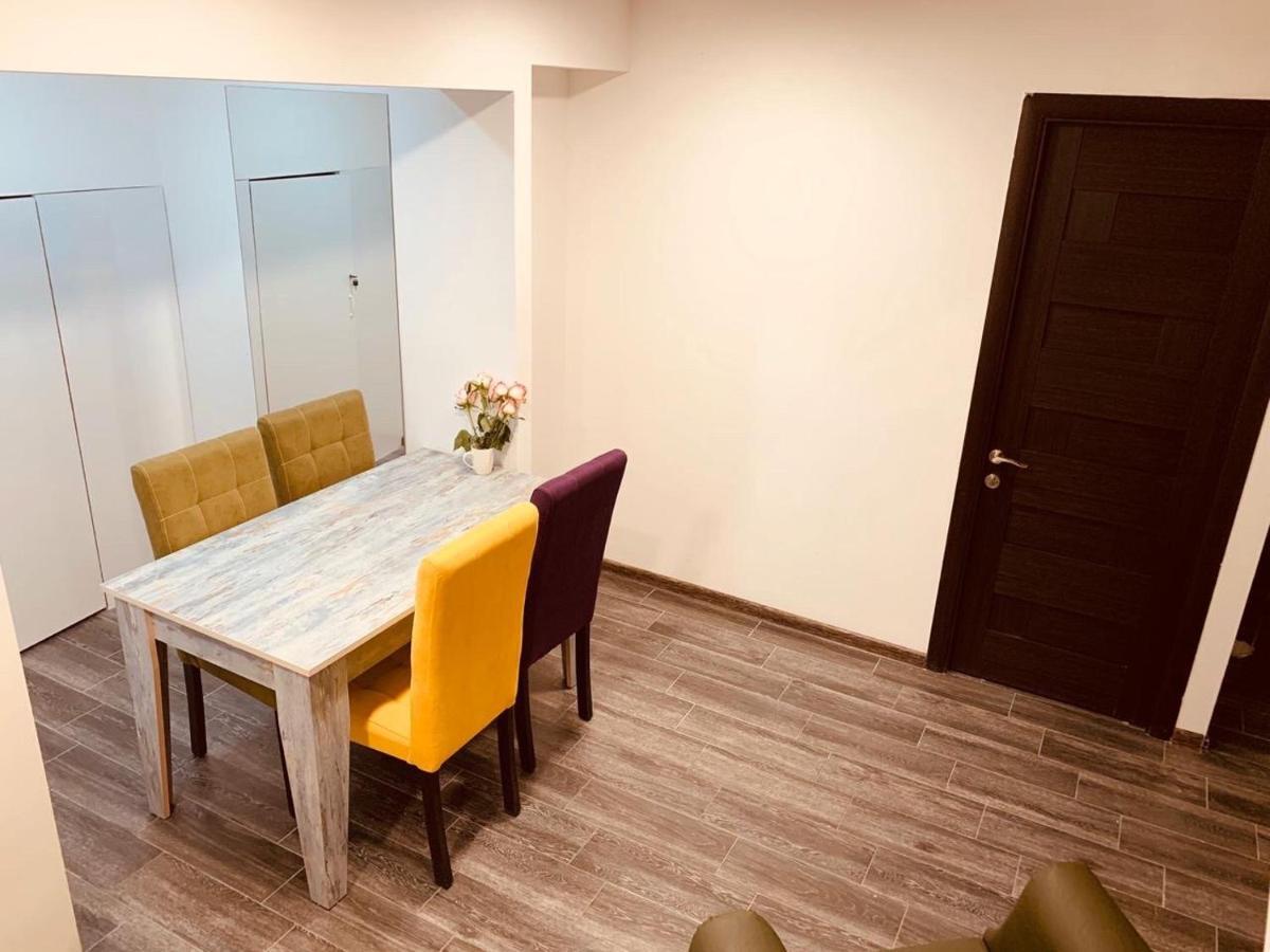 It Hotel Tumanyan Street 예레반 외부 사진