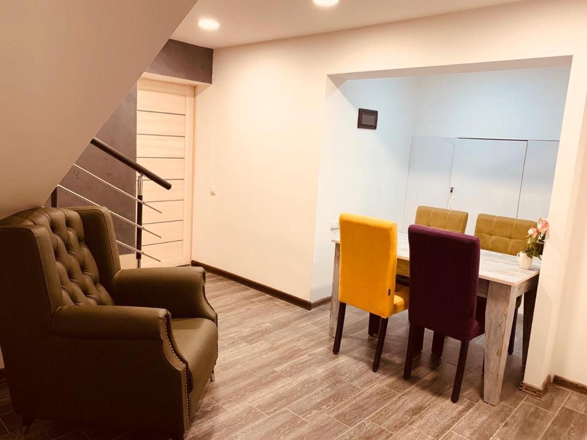 It Hotel Tumanyan Street 예레반 외부 사진